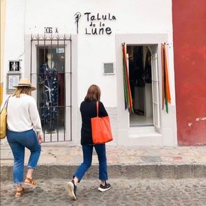 Meet your Posher, Olivia